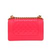Chanel  Boy small model  shoulder bag  in pink patent leather - Detail D4 thumbnail