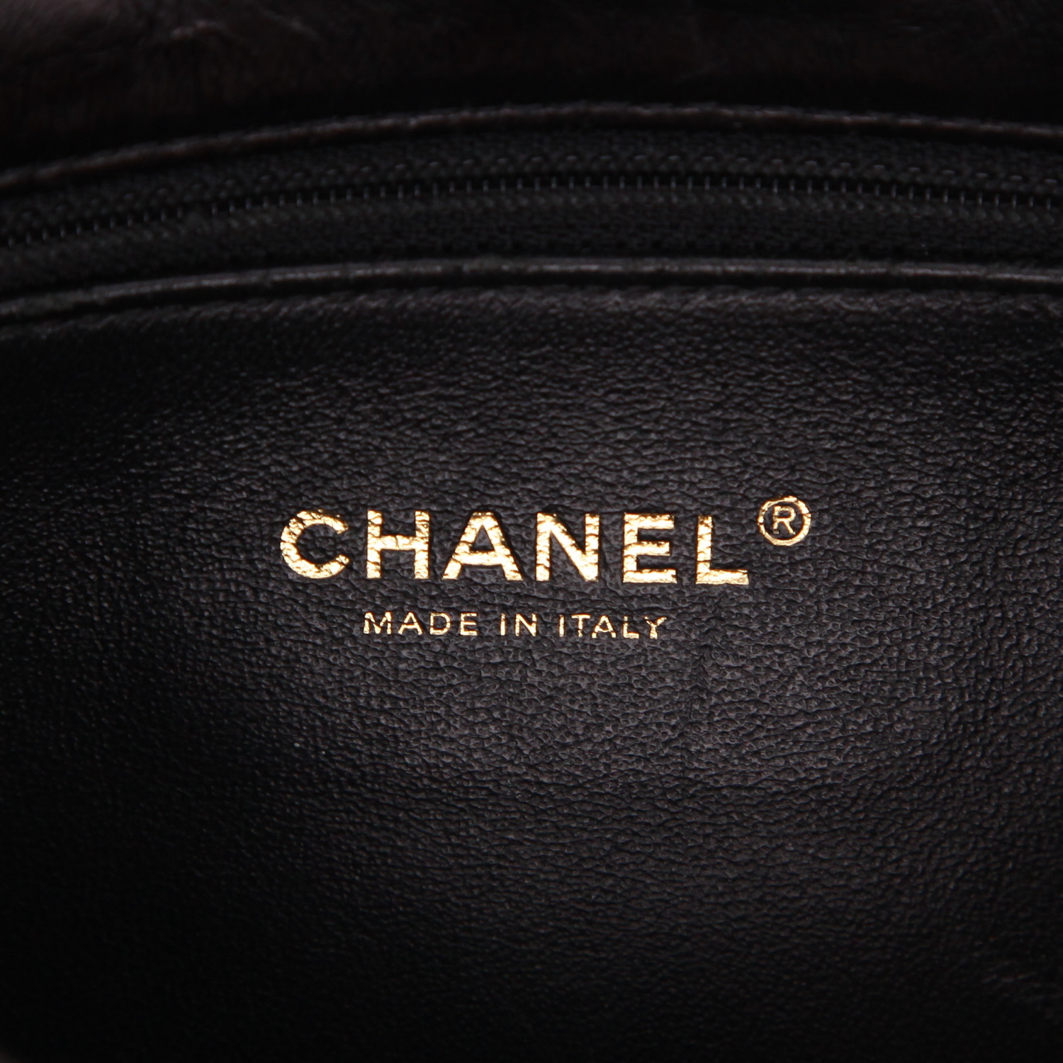 Chanel  Coco Handle shoulder bag  in black chevron quilted leather - Detail D2