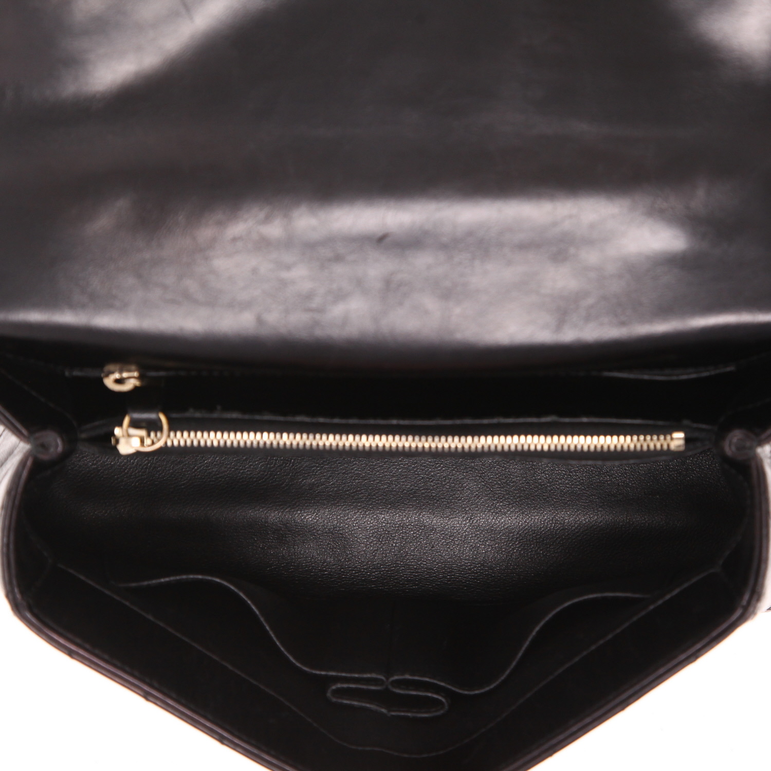 Sac bandoulière Chanel  Coco Handle en cuir matelassé chevrons noir - Detail D3