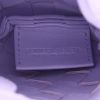 Sac bandoulière Bottega Veneta  Sardine petit modèle  en cuir intrecciato violet - Detail D2 thumbnail