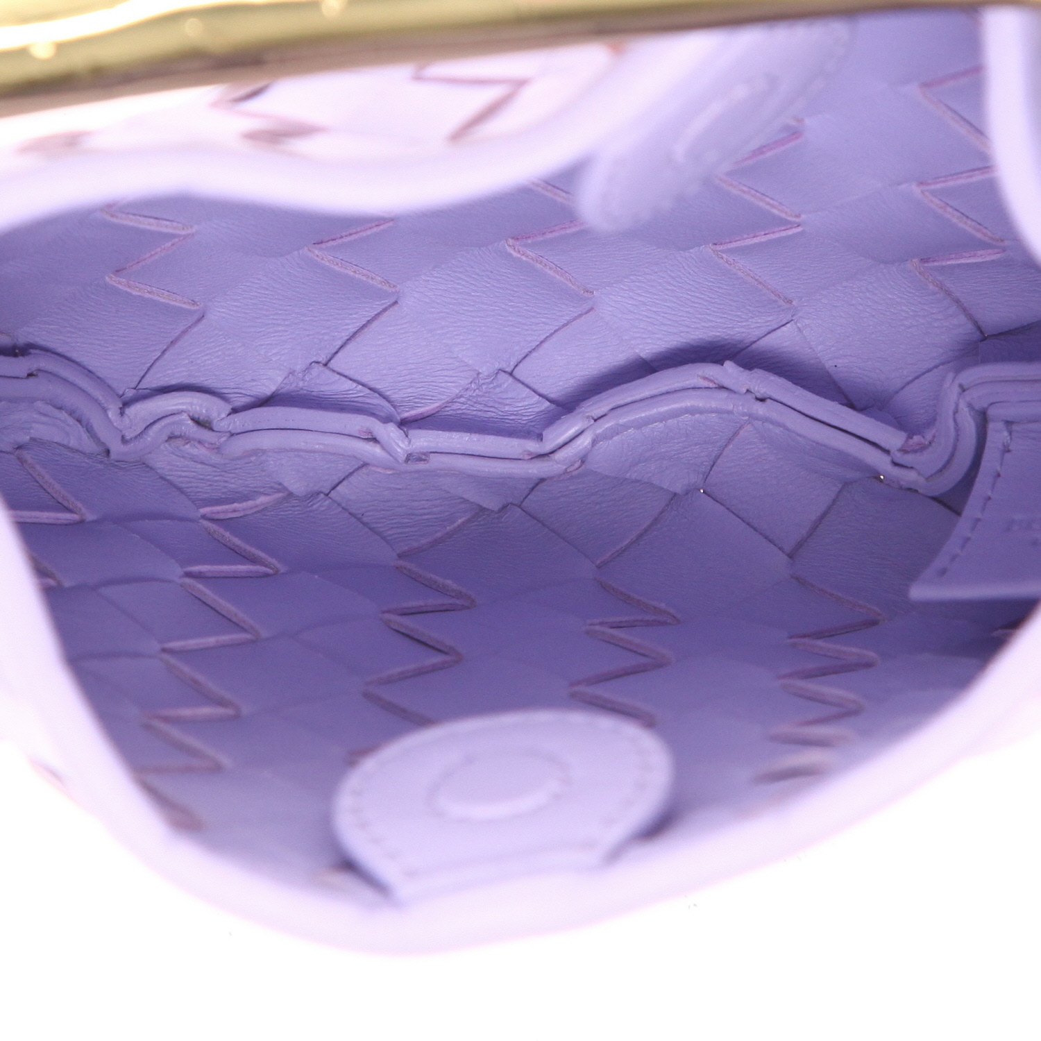 Sac bandoulière Bottega Veneta  Sardine micro modèle  en cuir intrecciato violet - Detail D3