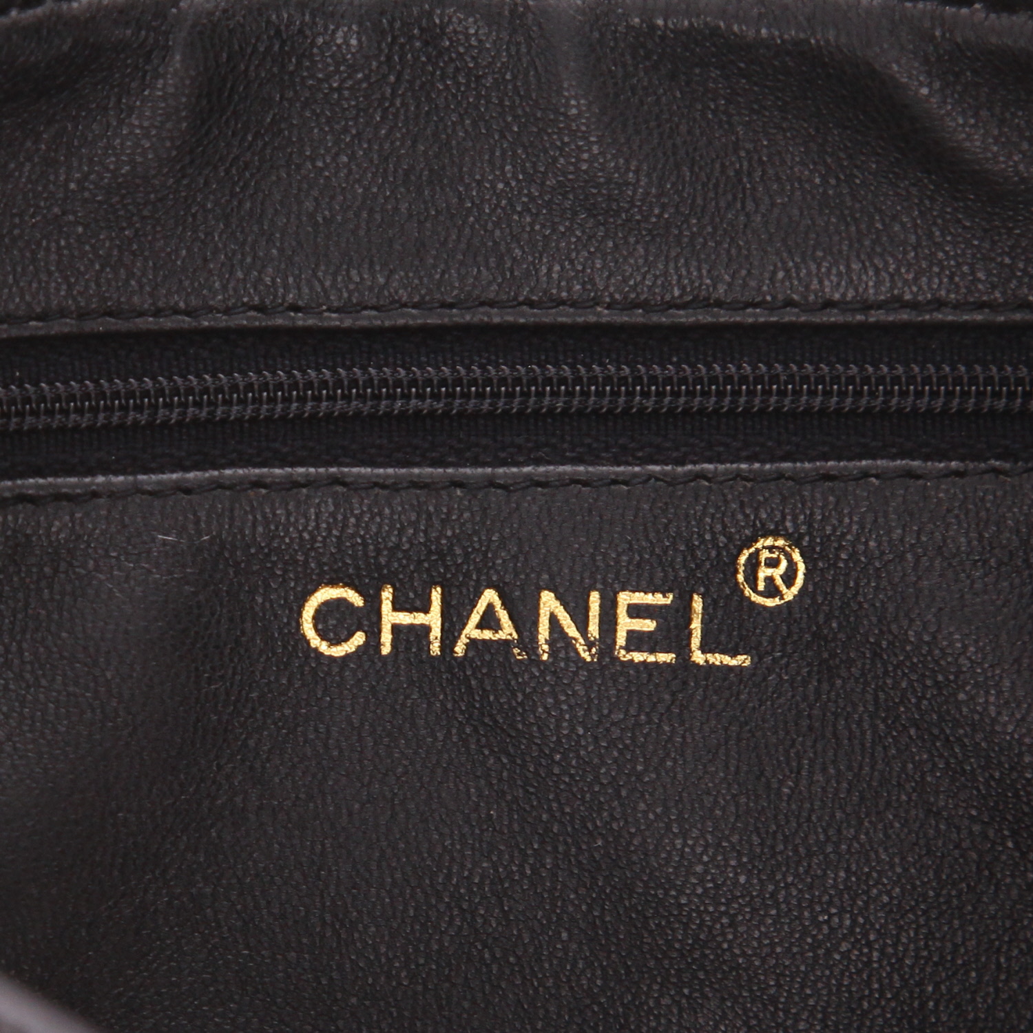 Borsa a tracolla Chanel “Camera” in pelle trapuntata nera - Detail D2