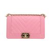 Borsa a tracolla Chanel  Boy in pelle trapuntata a zigzag rosa - 360 thumbnail