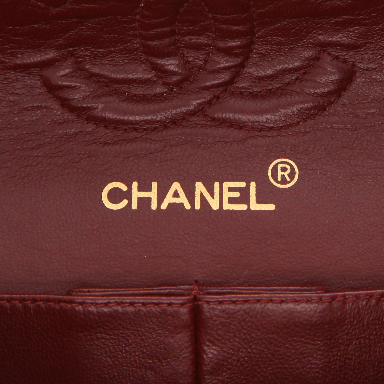 Sac à main Chanel  Timeless Petit en cuir matelassé noir - Detail D2