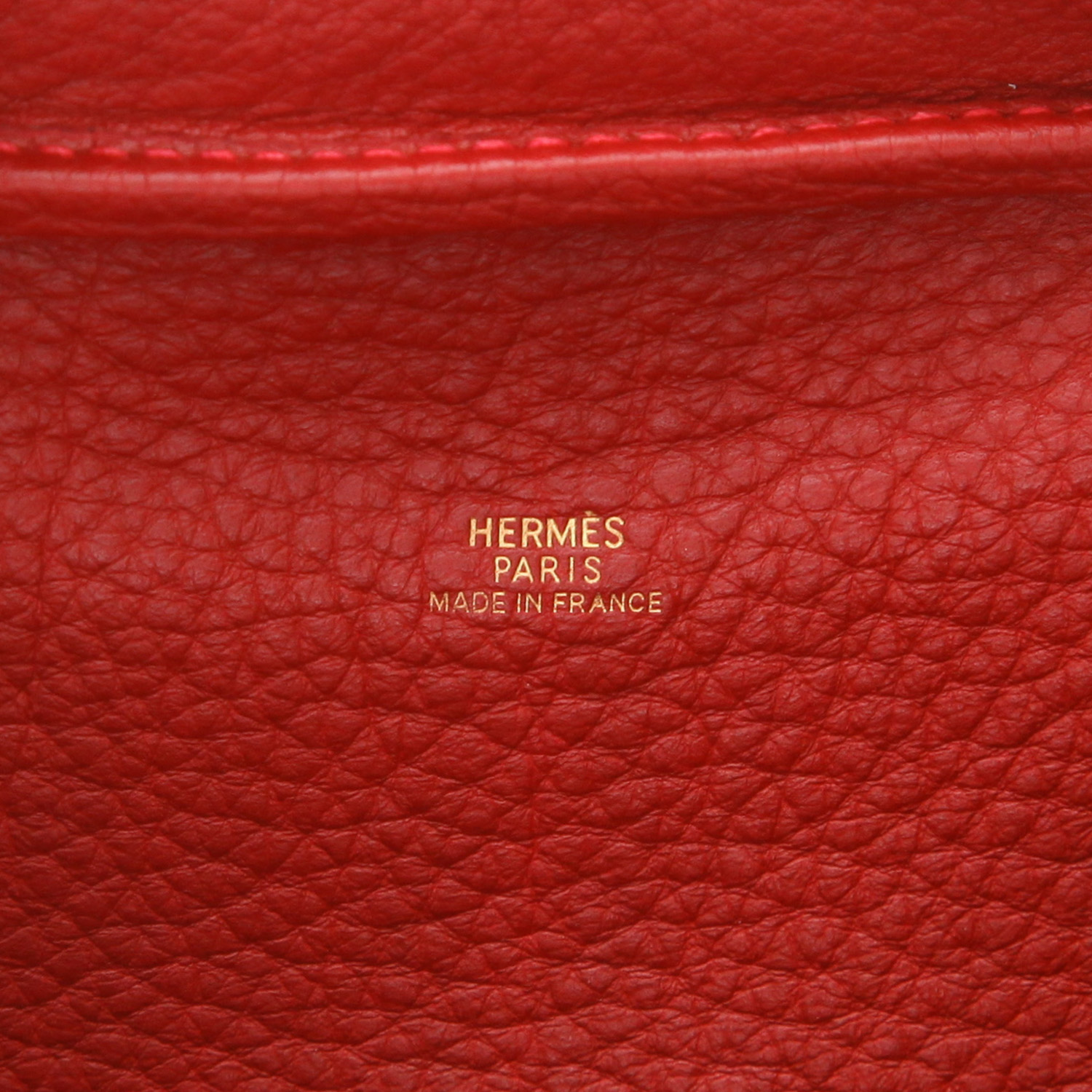 Hermès  Mini Plume handbag  in red Garance togo leather - Detail D2