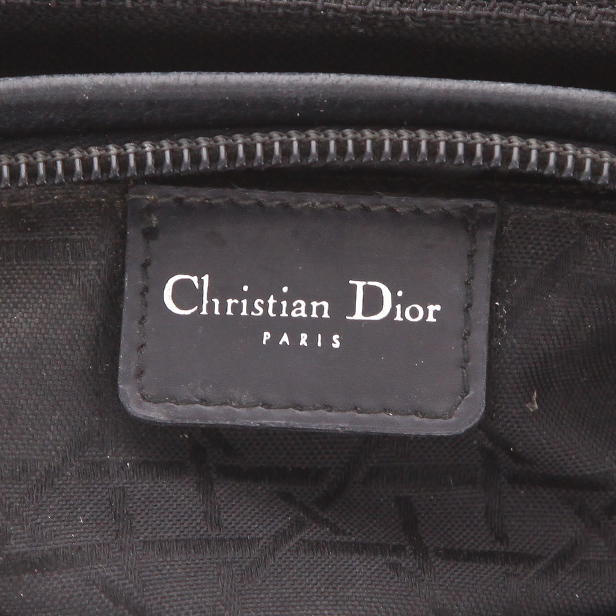 Dior  Lady Dior handbag  in black canvas  and black patent leather - Detail D2