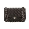 Chanel  Timeless Jumbo shoulder bag  in grey quilted leather - 360 thumbnail