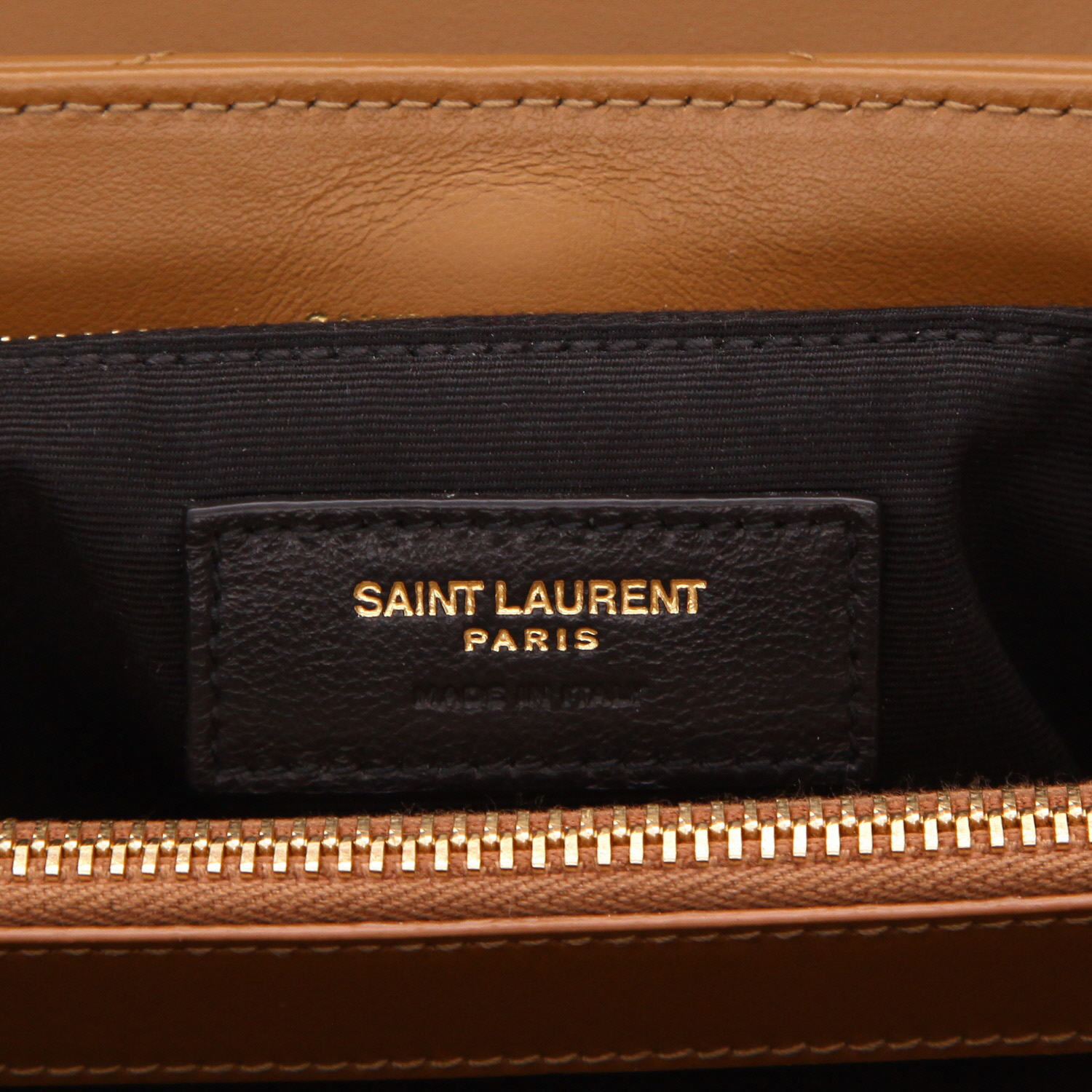 Sac bandoulière Saint Laurent  Loulou en cuir matelassé chevrons marron - Detail D2