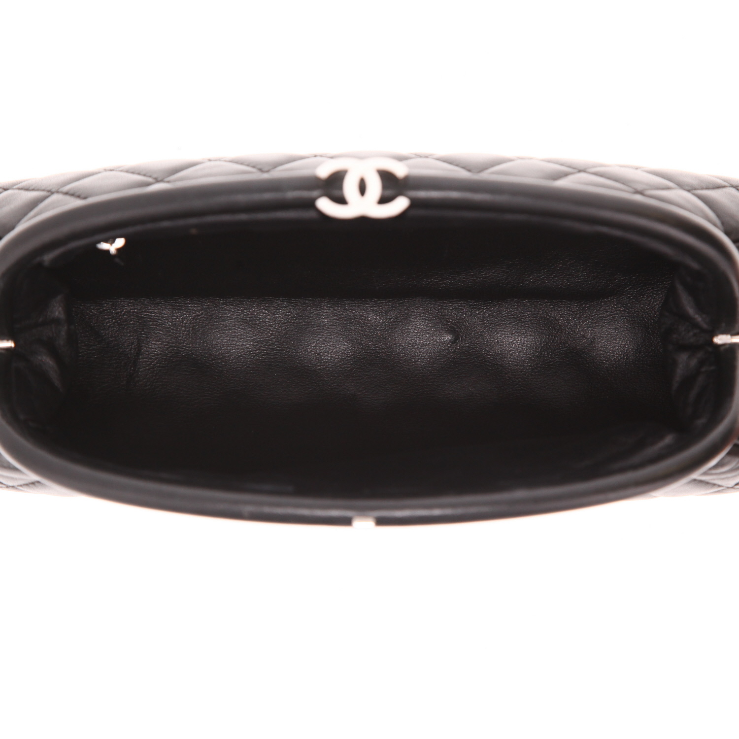 Pochette Chanel Mademoiselle en cuir matelassé noir - Detail D3