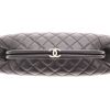 Pochette Chanel  Mademoiselle en cuir matelassé noir - Detail D4 thumbnail
