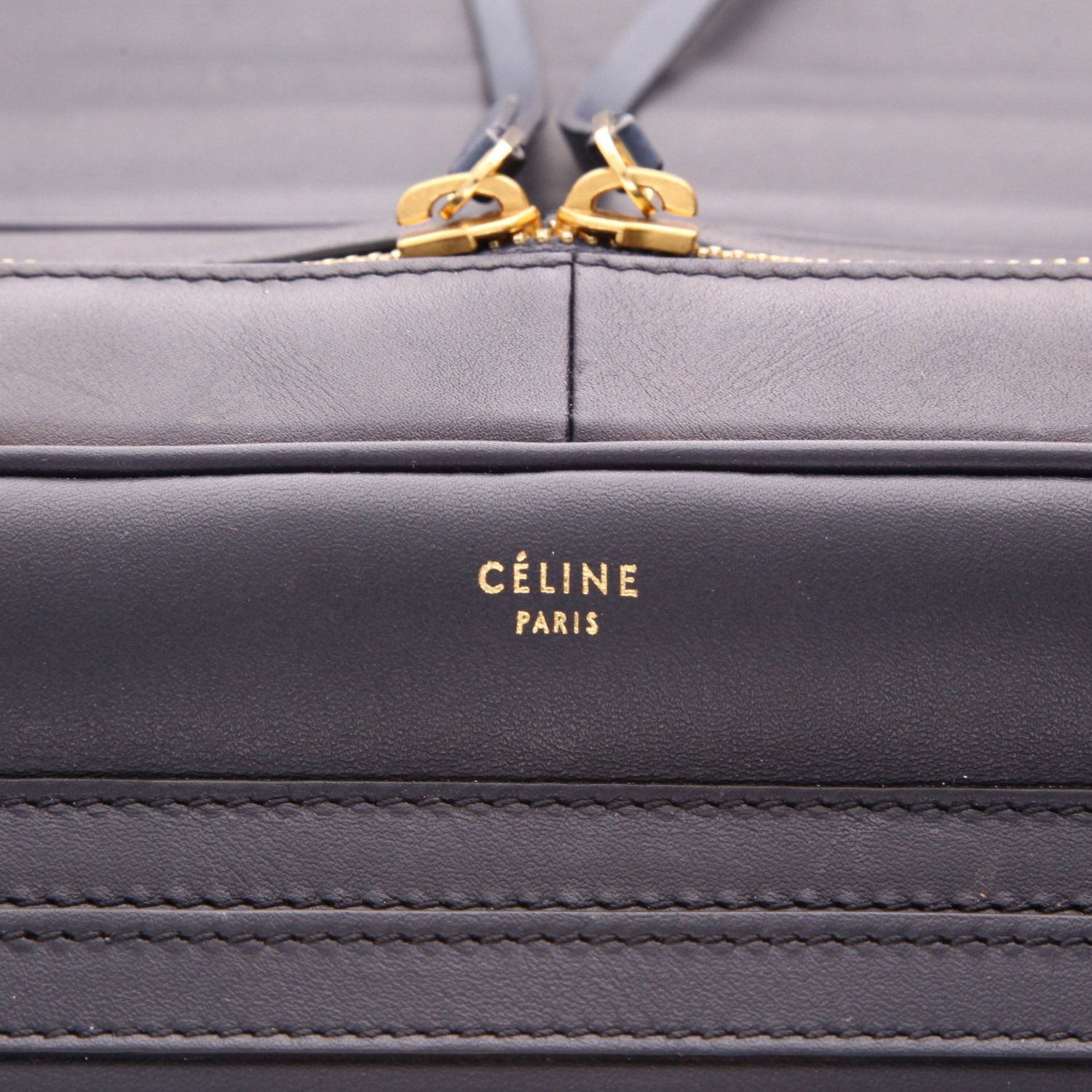 Bolso de mano Celine Case Flap en cuero azul marino - Detail D2