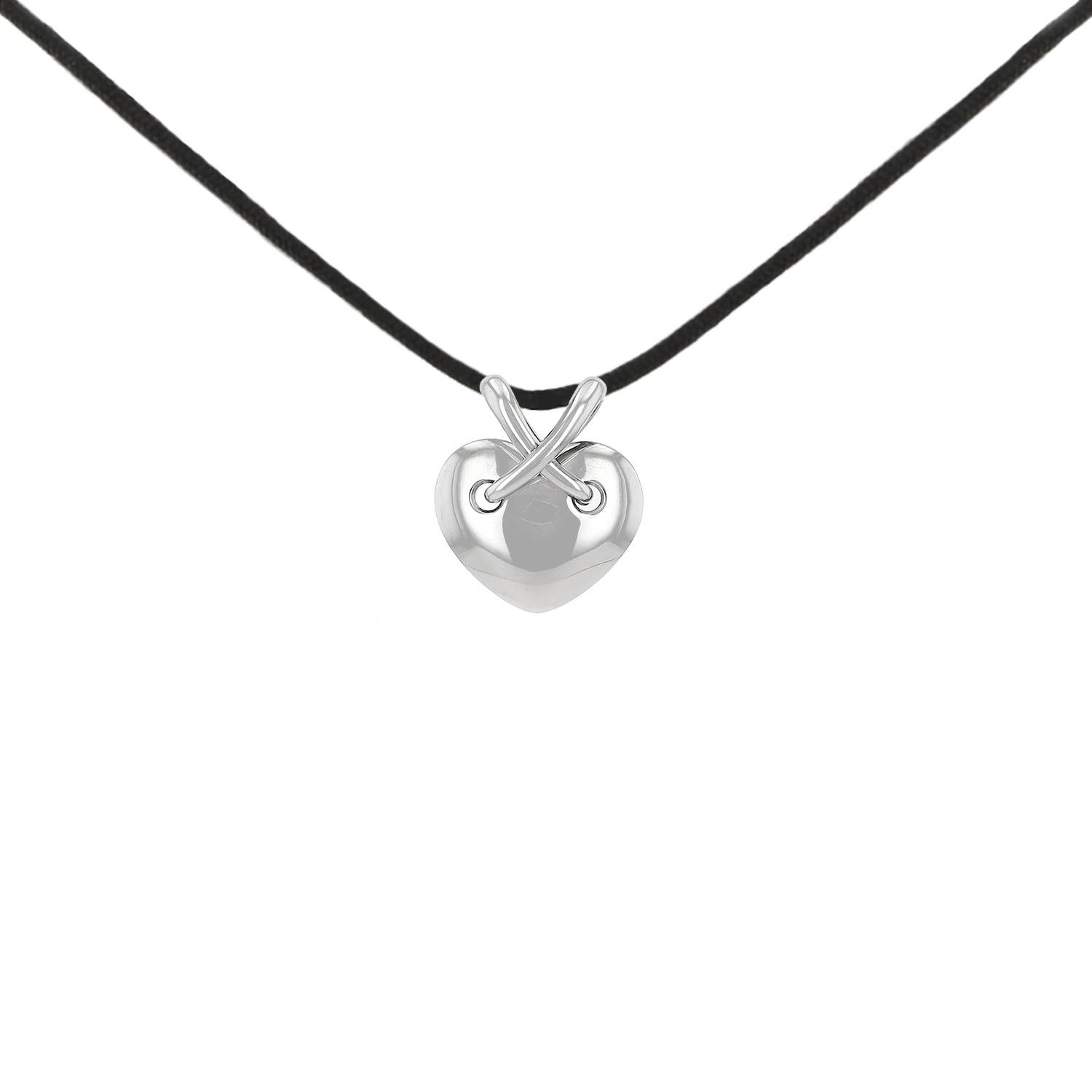 Chaumet large model pendant in white gold