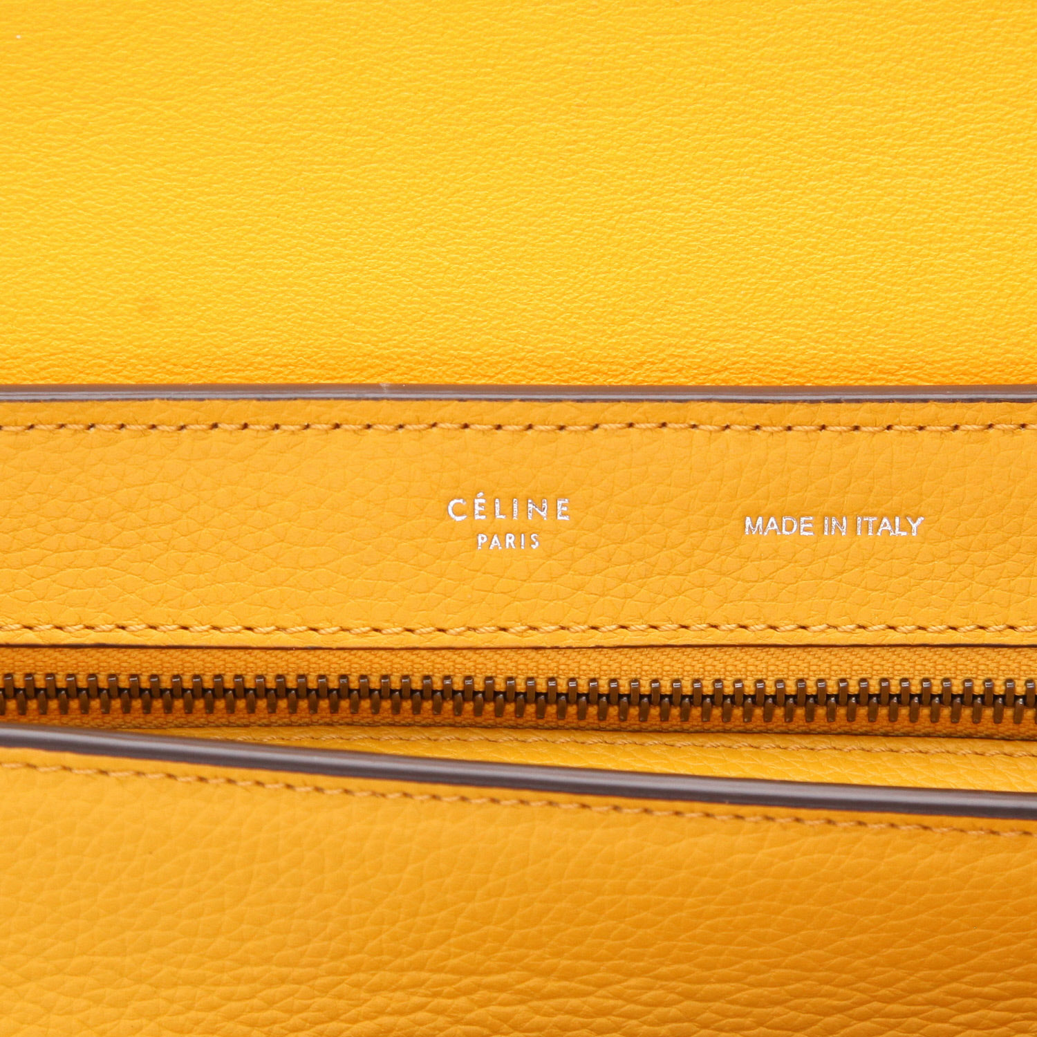 Bolso de mano Celine Trapeze en cuero amarillo y Veau velours amarillo - Detail D2