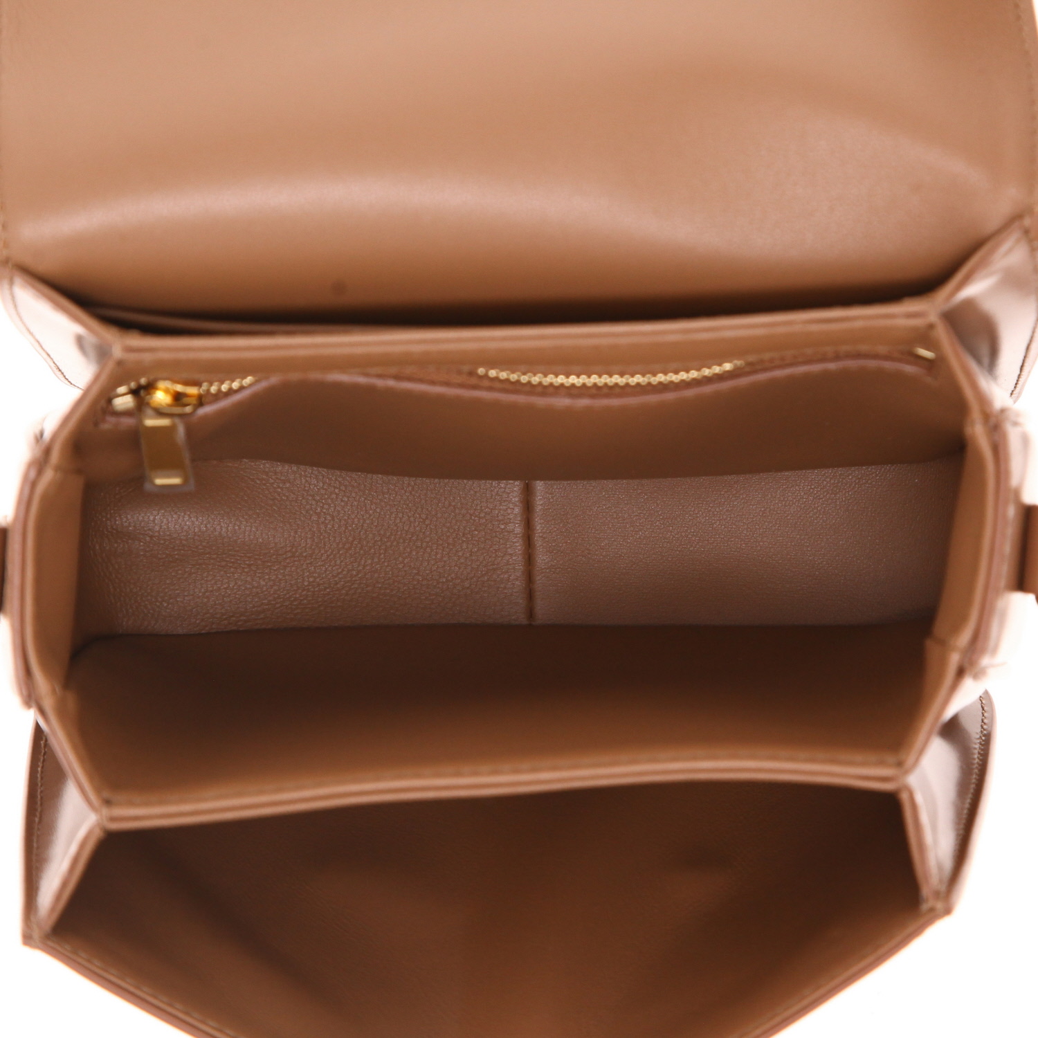 Sac bandoulière Celine  Triomphe Teen en cuir marron-glacé - Detail D3