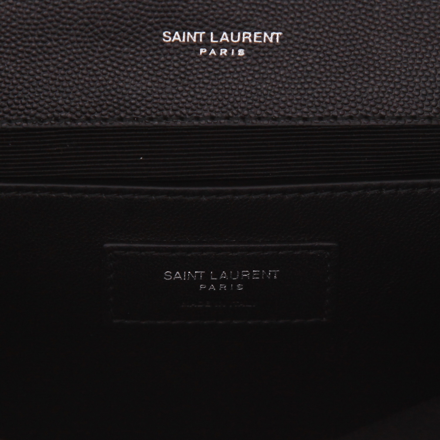 Sac bandoulière Saint Laurent  Envelope en cuir grainé noir - Detail D2