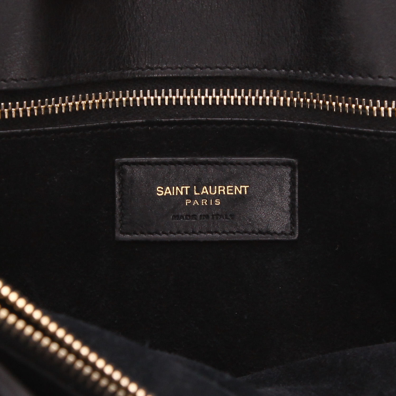 Sac à main Saint Laurent  Sac de jour petit modèle  en cuir noir - Detail D2