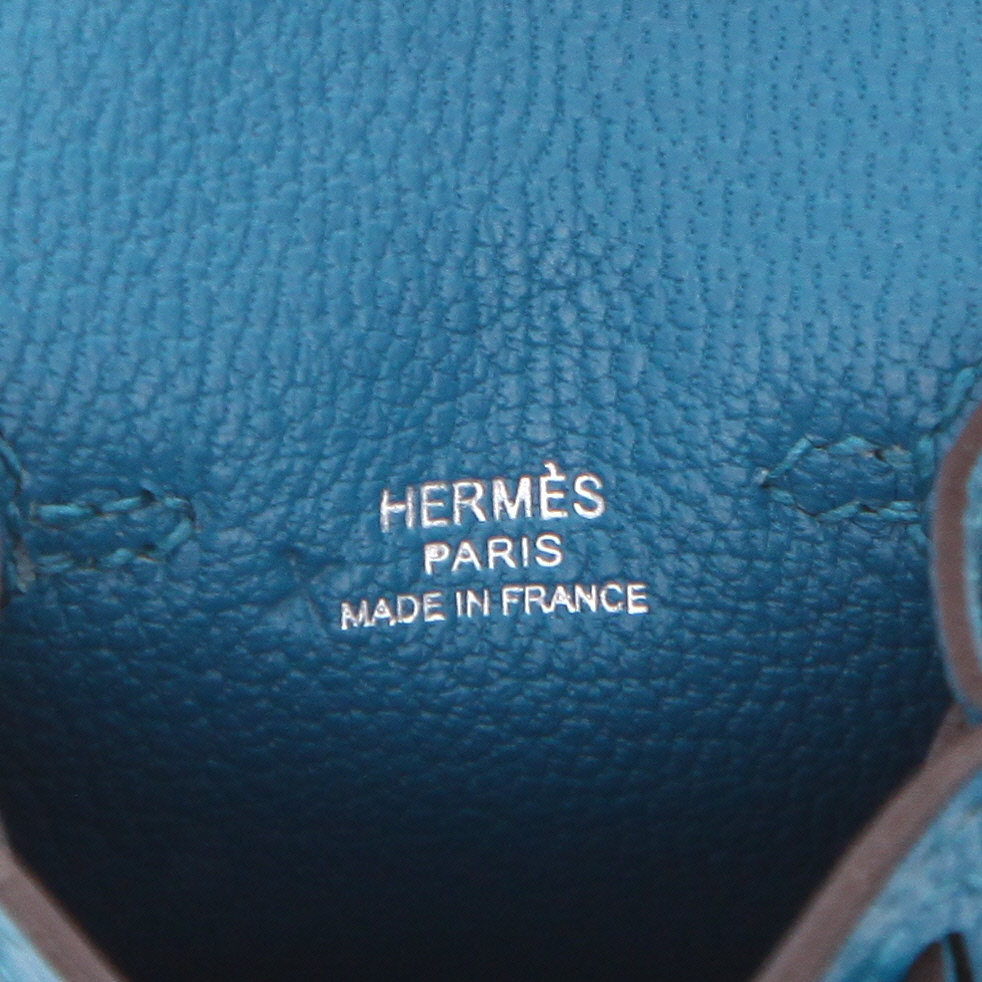 Hermès Kelly Twilly bag charm bag in blue Mysore leather and multicolor silk - Detail D2