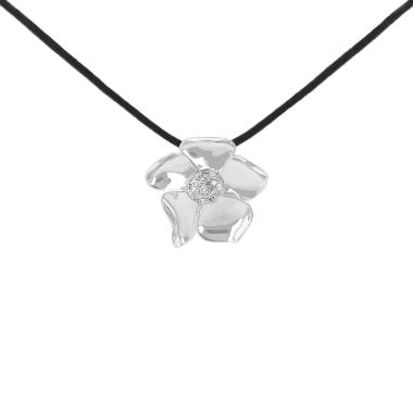Pendentif Poiray  en or blanc et diamants