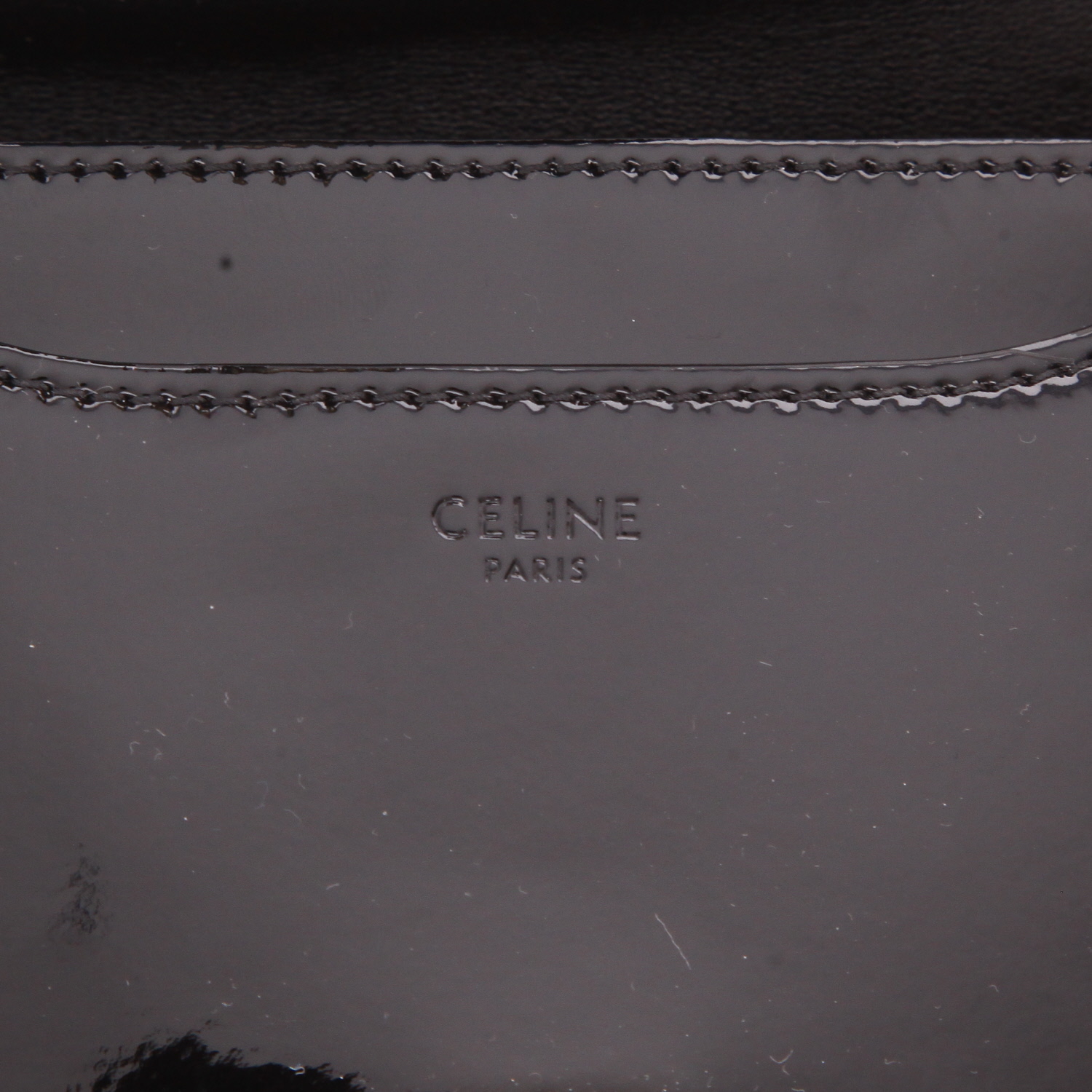 Sac bandoulière Celine 16 petit modèle en cuir verni noir - Detail D2