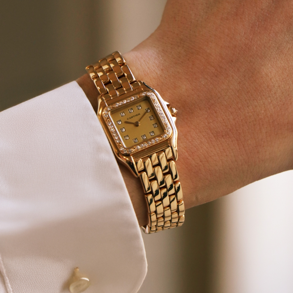 Montre Cartier Panthère Joaillerie petit modèle  en or jaune Ref: Cartier - 80576915  Vers 1990 - Detail D1