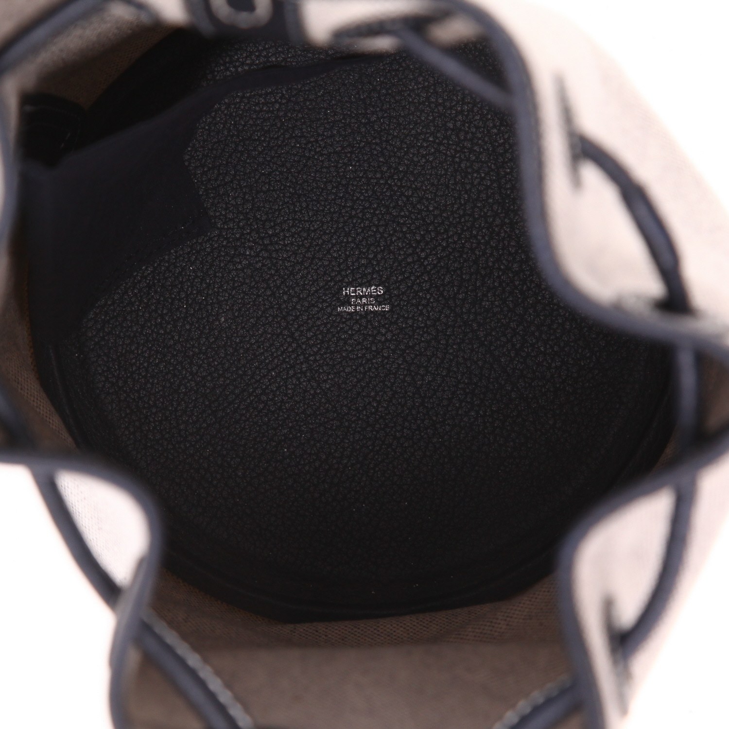 Hermès  Matelot shoulder bag  in beige canvas  and navy blue leather - Detail D3