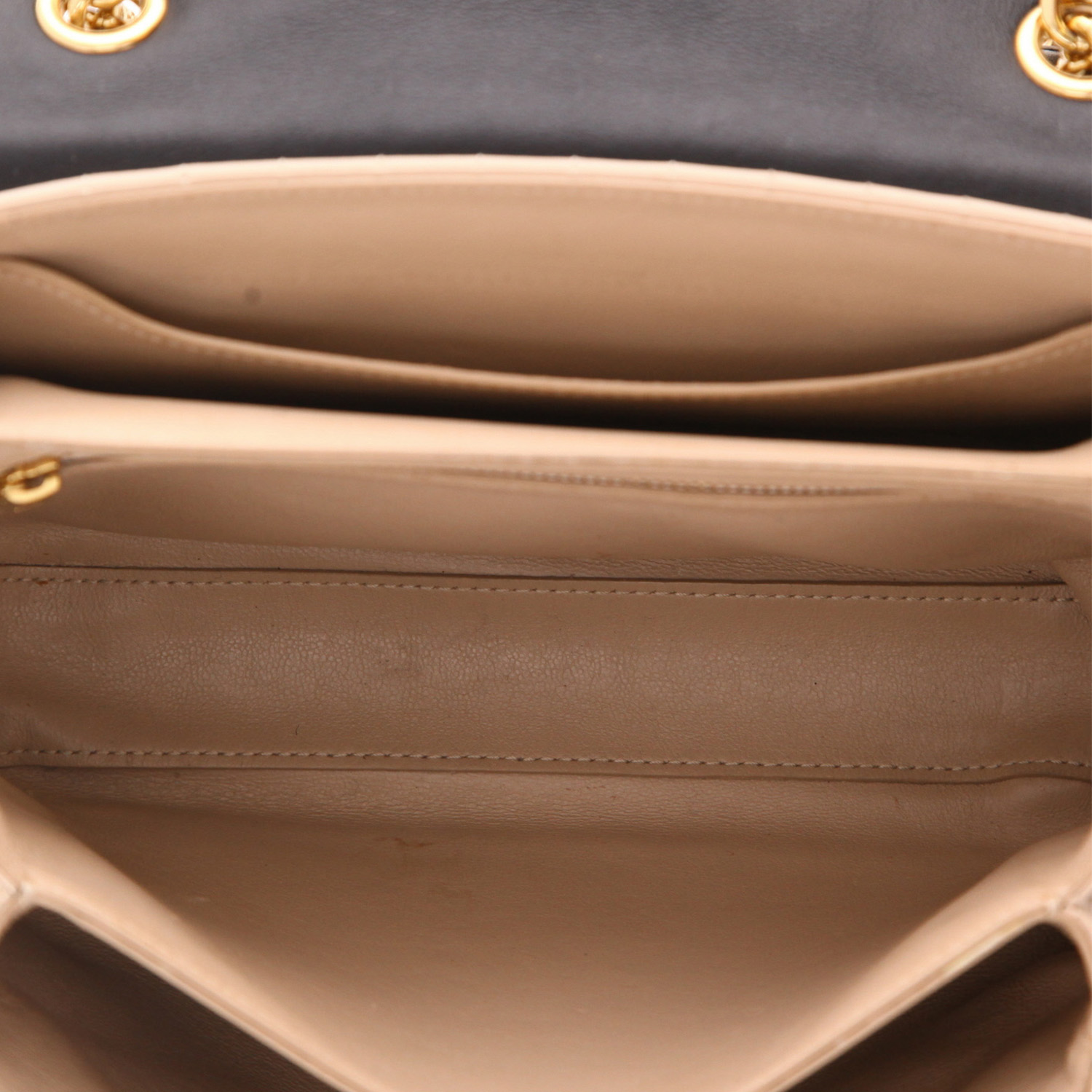 Celine  C bag handbag  in beige and black quilted leather - Detail D3