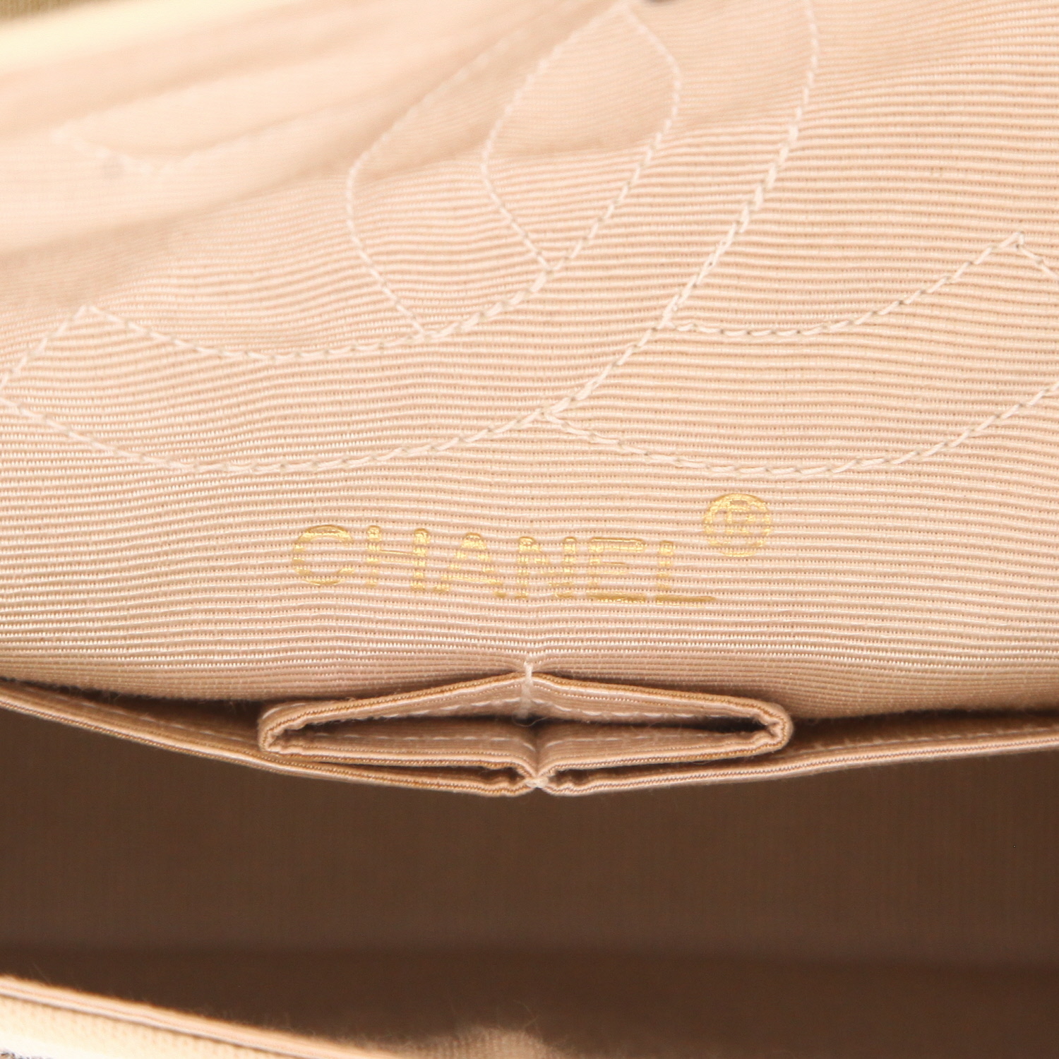 Chanel  Timeless Petit handbag  in beige jersey - Detail D2