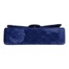 Borsa Chanel  Timeless Classic in velluto trapuntato blu marino - Detail D1 thumbnail
