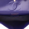 Borsa Chanel  Timeless Classic in velluto trapuntato blu marino - Detail D3 thumbnail