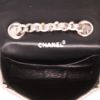 Portachiavi Chanel  Timeless Extra Mini in pelle trapuntata argentata - Detail D3 thumbnail