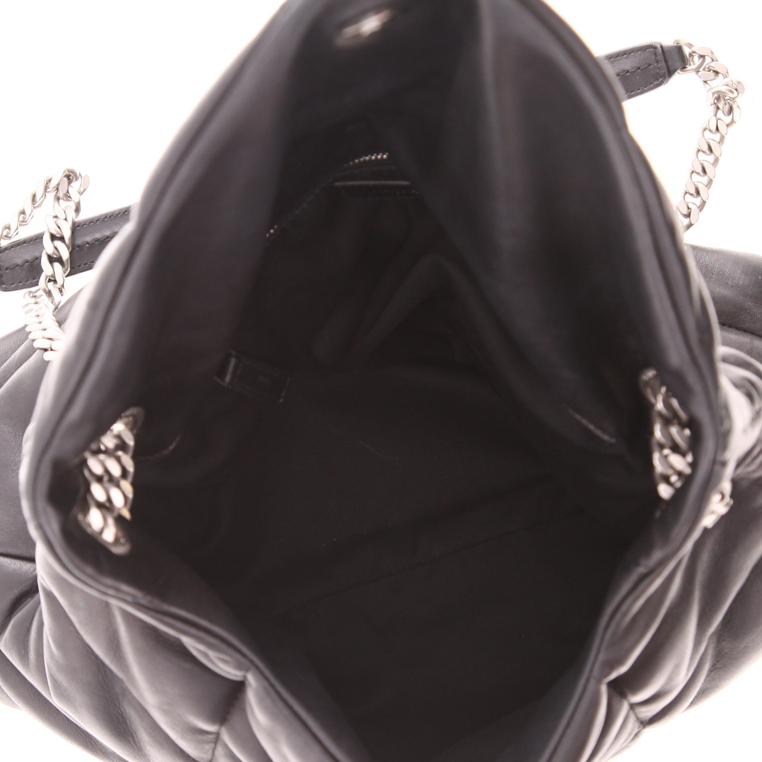 Bolso bandolera Saint Laurent  Loulou Puffer modelo mediano  en cuero acolchado con motivos de espigas negro - Detail D3