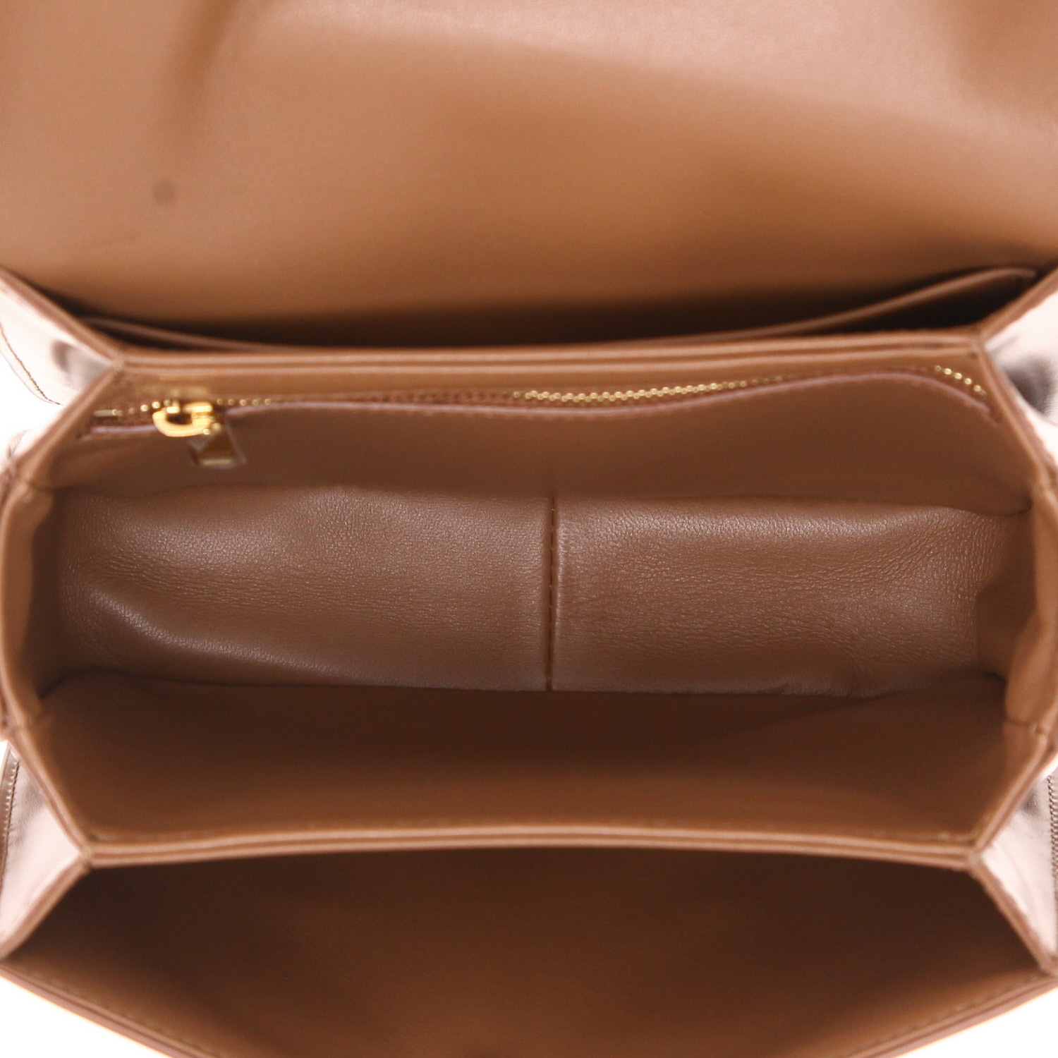 Celine  Triomphe Teen shoulder bag  in brown leather - Detail D3