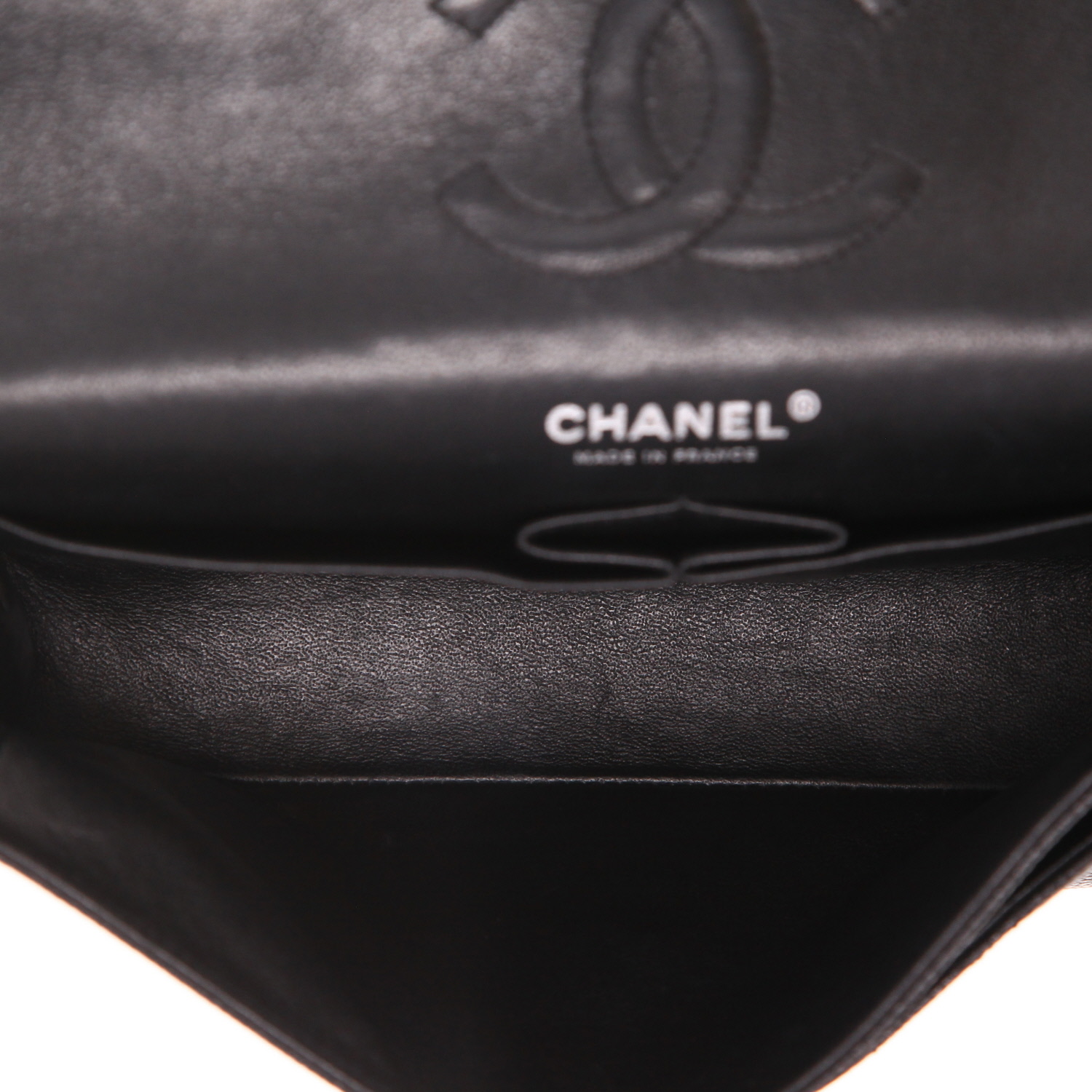 Sac à main Chanel  Timeless Classic en cuir grainé matelassé noir - Detail D3