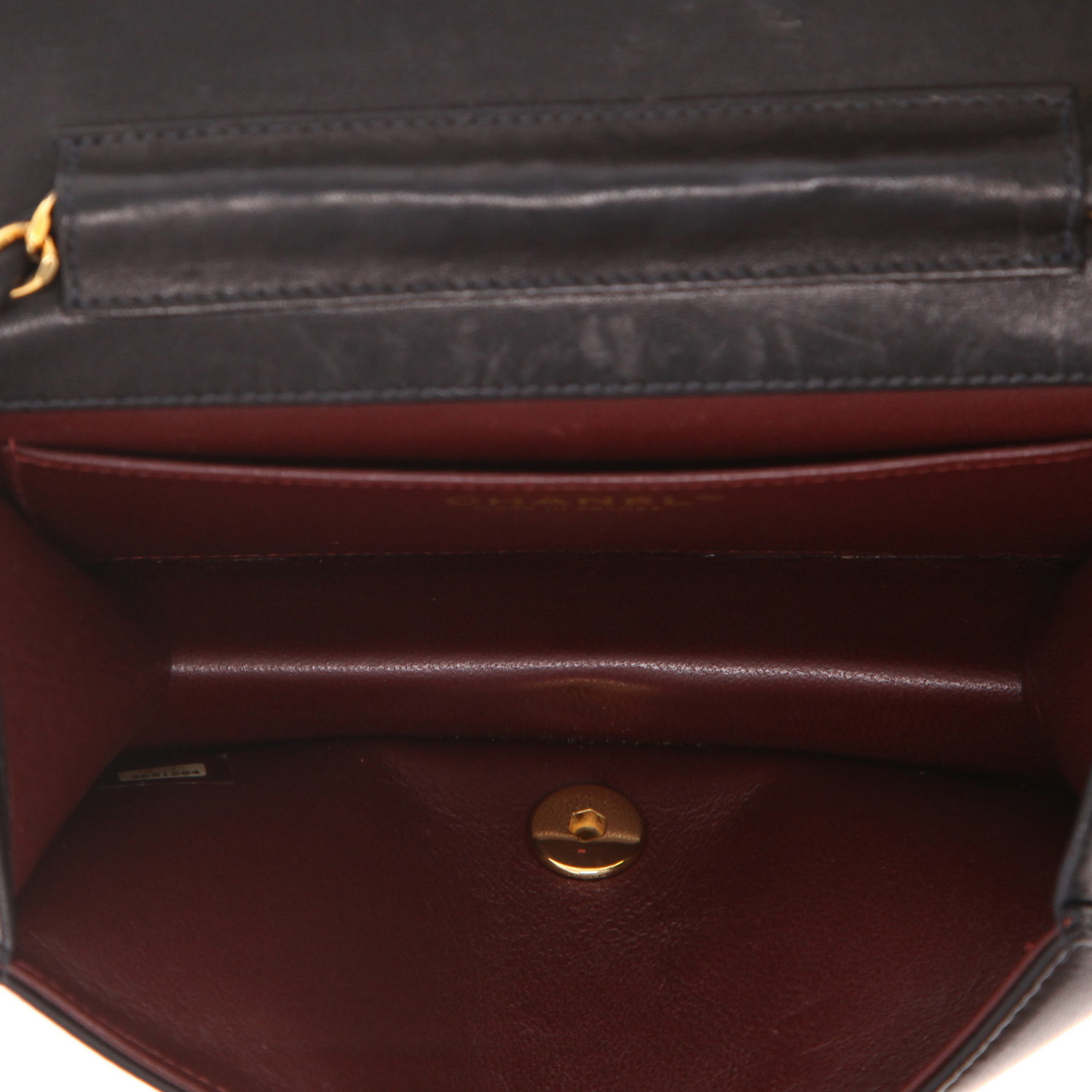 Bolso bandolera Chanel  Mademoiselle en cuero acolchado negro - Detail D3