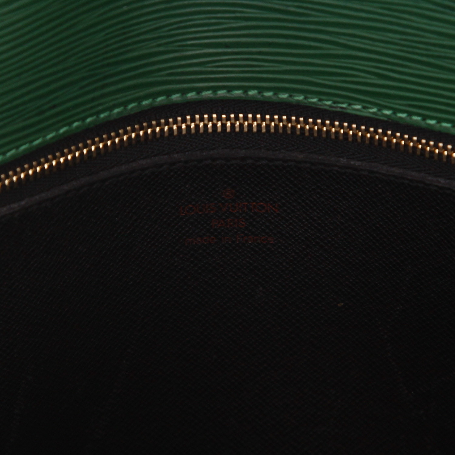 Louis Vuitton  Saint Cloud shoulder bag  in green epi leather - Detail D2