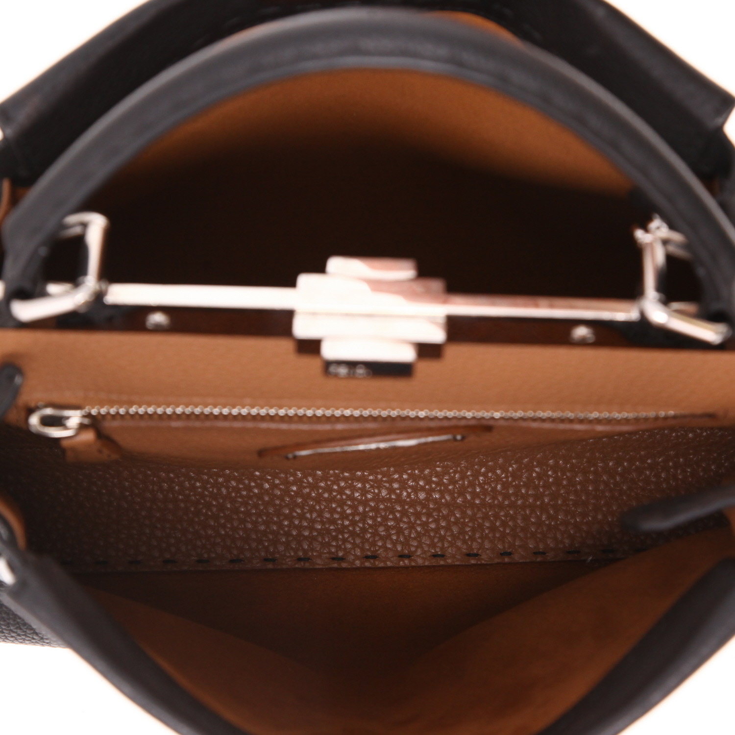 Borsa Fendi  Peekaboo Selleria modello medio  in pelle martellata nera - Detail D3