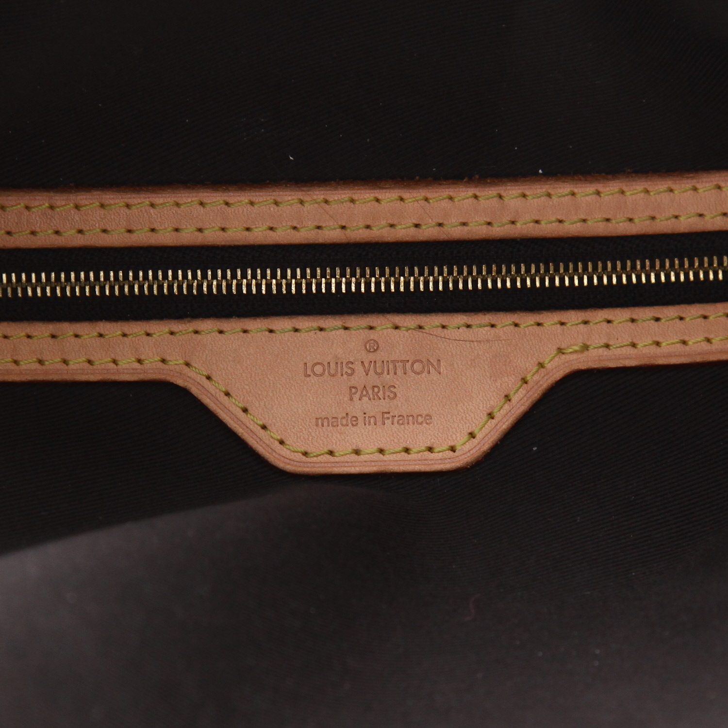 Louis Vuitton  Carry It shopping bag  in brown monogram canvas  and natural leather - Detail D2