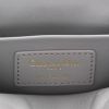Sac bandoulière Dior  Box 30 Montaigne en cuir gris - Detail D2 thumbnail