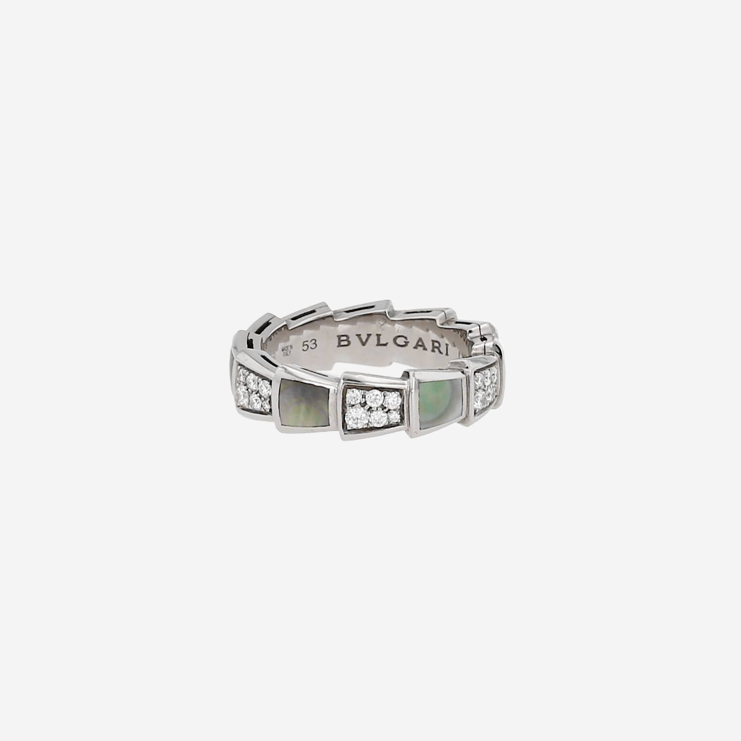 Bague Bulgari Serpenti Viper en or blanc, nacre et diamants