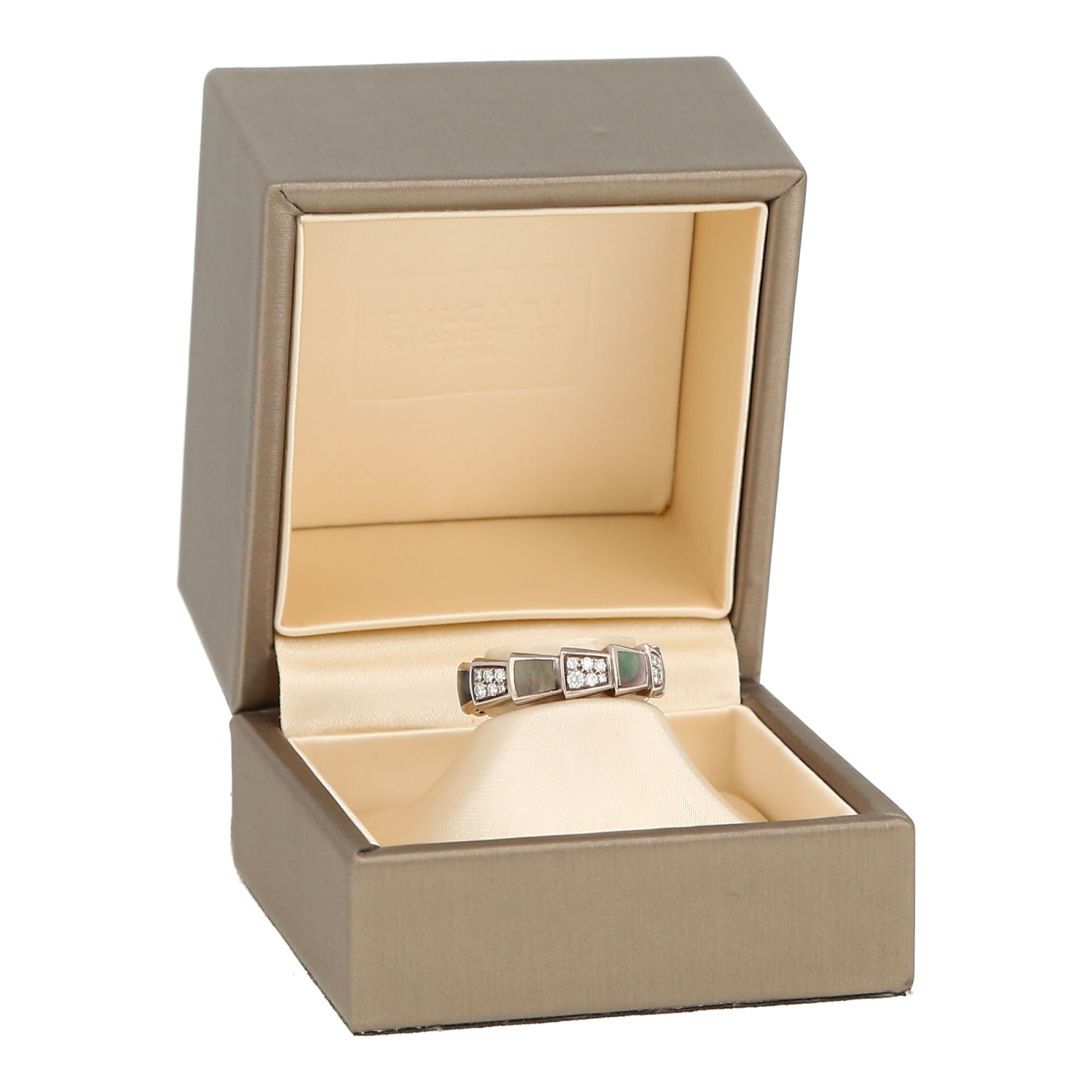 Bague Bulgari Serpenti Viper en or blanc, nacre et diamants - Detail D2