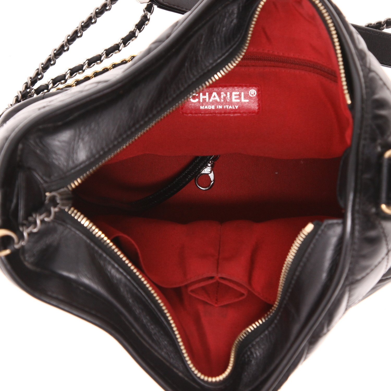 Sac bandoulière Chanel  Gabrielle  moyen modèle  en cuir matelassé noir - Detail D3