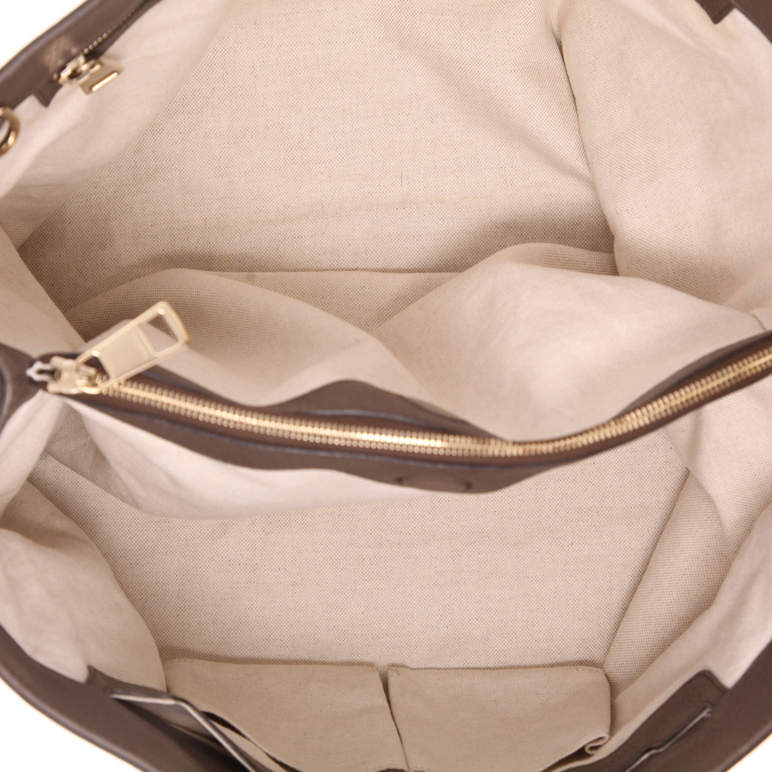 Gucci  Bamboo handbag  in taupe grained leather  and bamboo - Detail D4