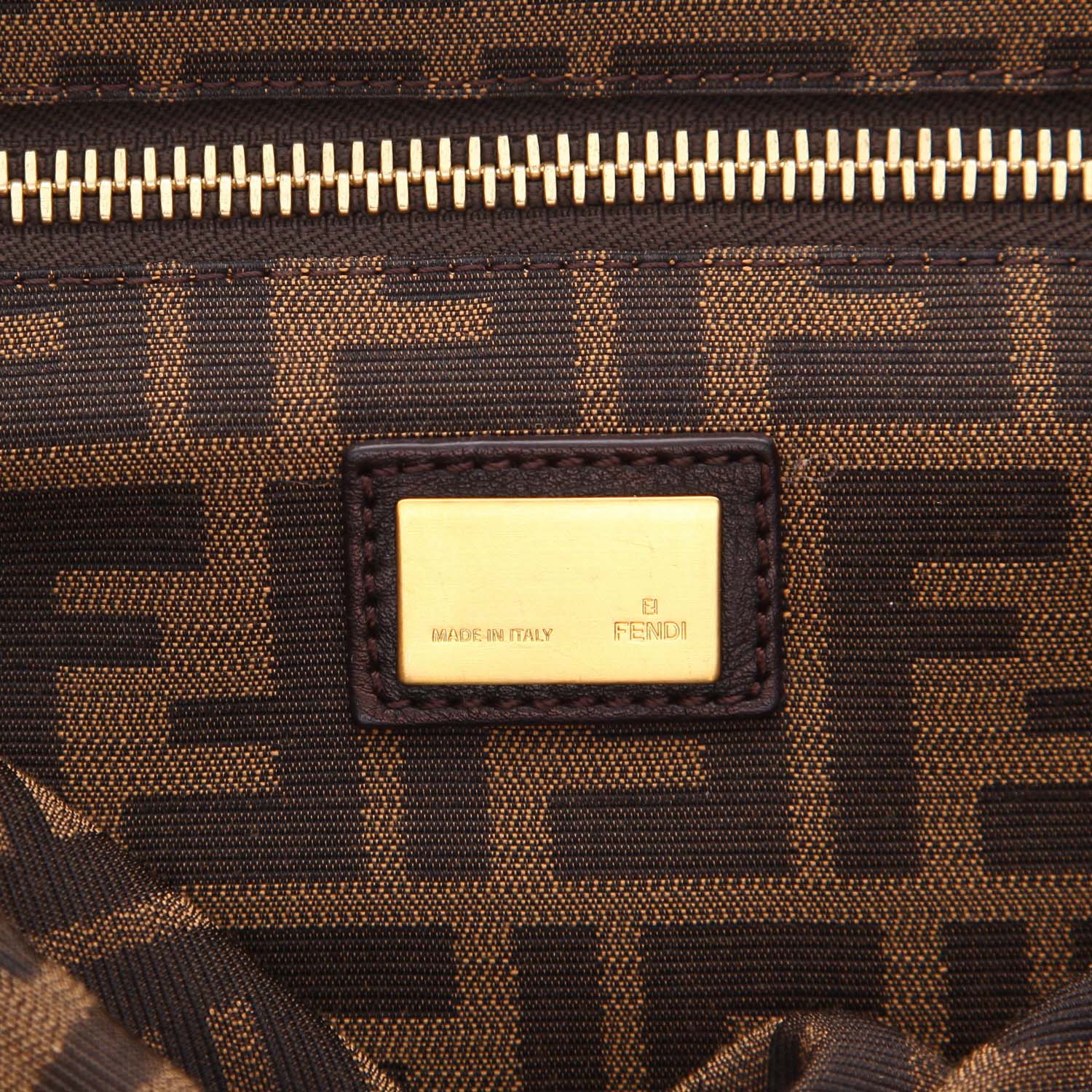 Fendi  Peekaboo handbag  in brown leather - Detail D2