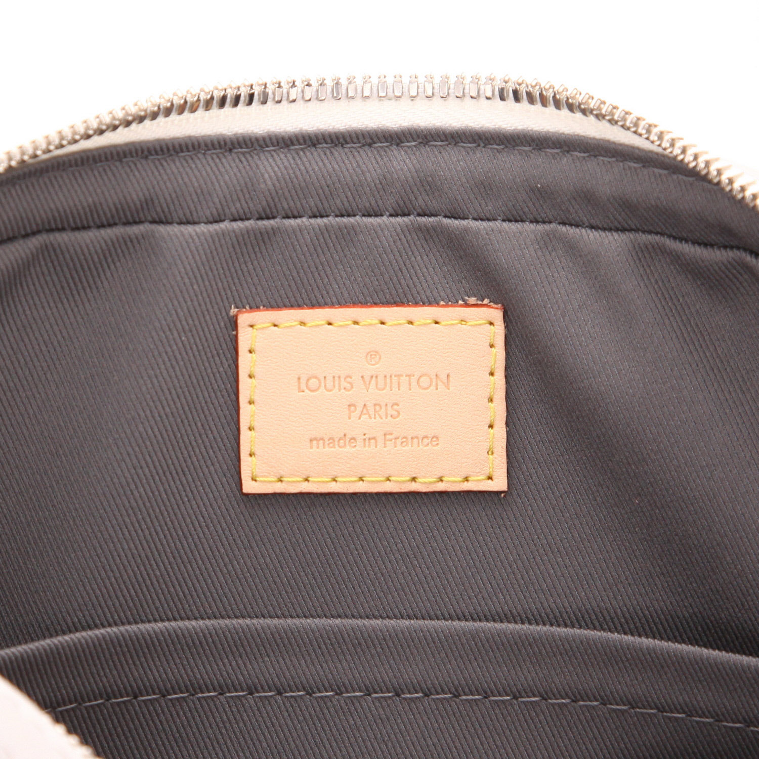 Borsa a tracolla Louis Vuitton  Trio Messenger in tela a scacchi e pelle grigia - Detail D2