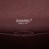 Sac bandoulière Chanel  Timeless Jumbo en cuir grainé matelassé noir - Detail D2 thumbnail