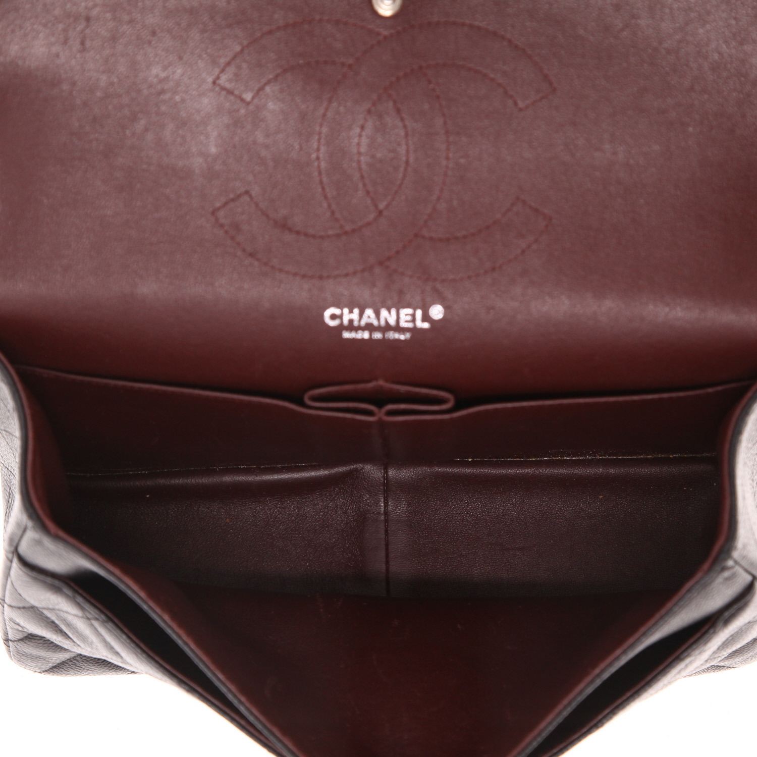 Chanel  Timeless Jumbo shoulder bag  in black quilted grained leather - Detail D3