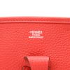 Sac bandoulière Hermès  Evelyne III en cuir togo rouge - Detail D2 thumbnail