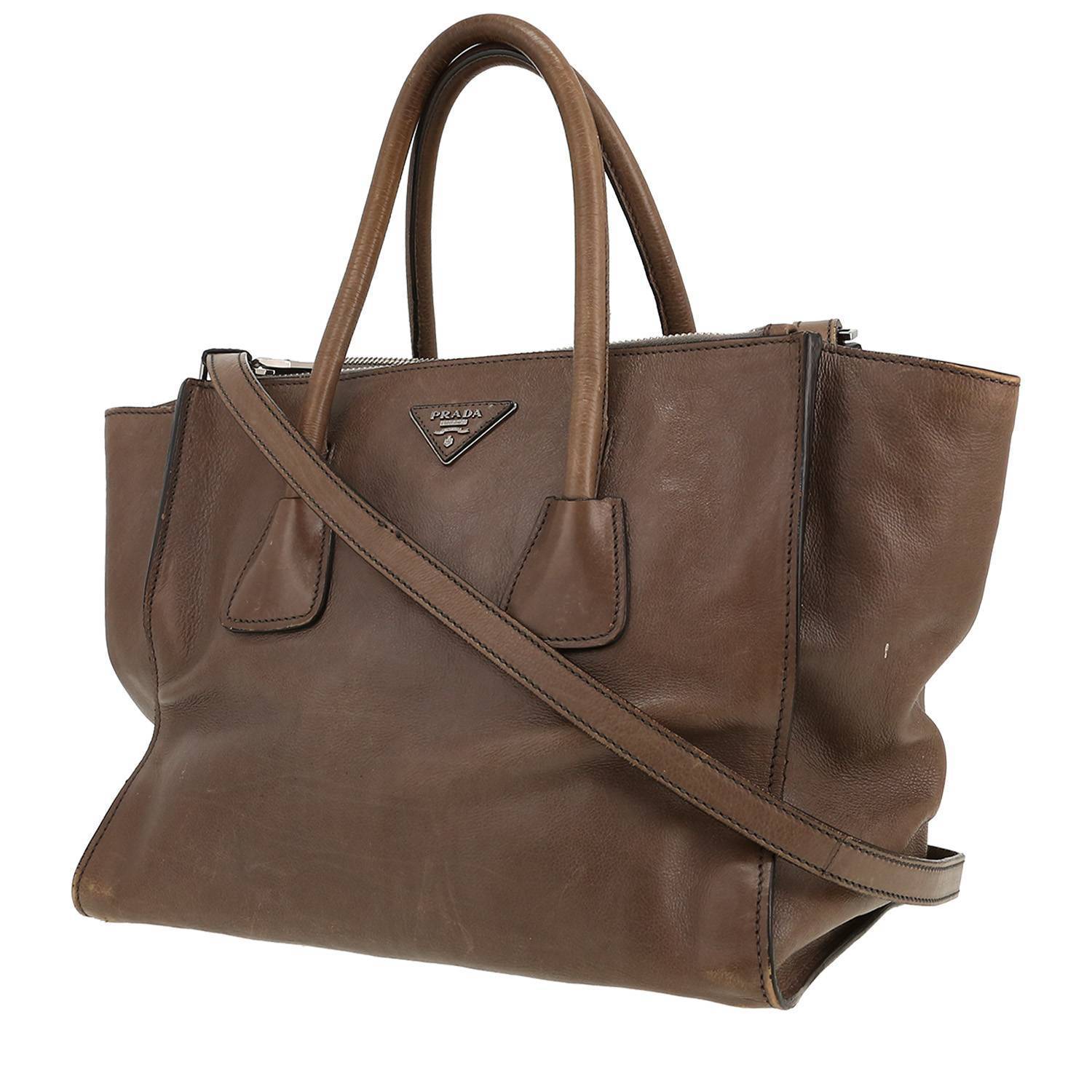 Sac bandoulière Prada  Twin Zip en cuir taupe