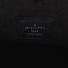 Louis Vuitton  Neverfull shopping bag  in black epi leather - Detail D2 thumbnail