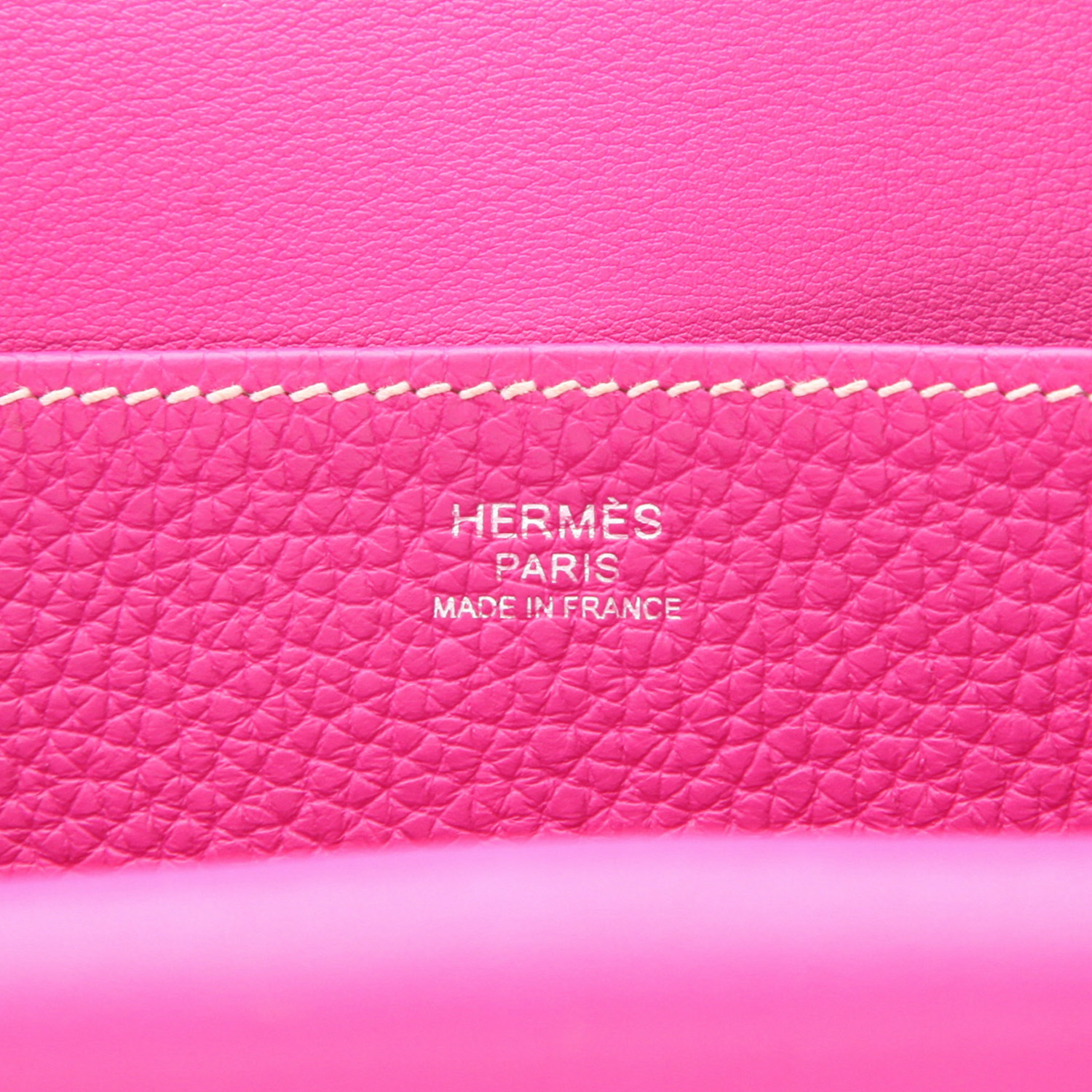 Bolso bandolera Hermès  Halzan en cuero taurillon clémence rosa Magnolia - Detail D2